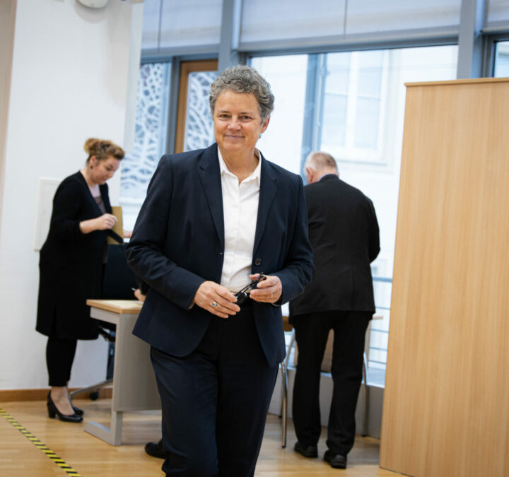 Dr. Lydia Hüskens